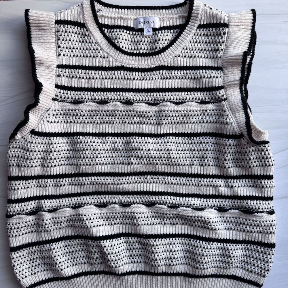 Evereve Black and Ivory Cotton Blend Knit Ruffle Sweater Vest L/XL